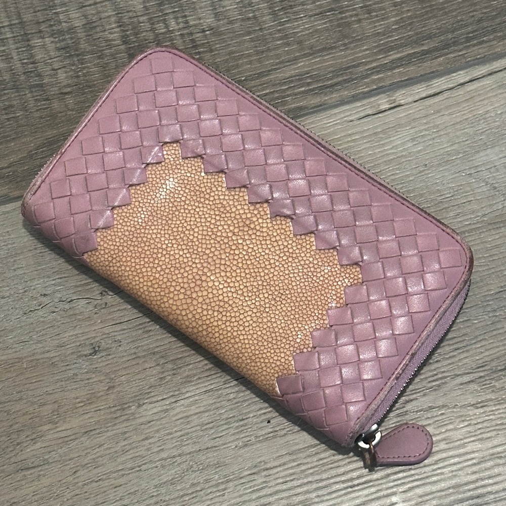 Bottega Veneta Intrecciato Woven Leather/Stingray Wallet - Dusty Rose and Beige